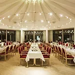 Petaeys Hotel Tyrväntö
