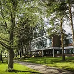Petaeys 4* Tyrväntö