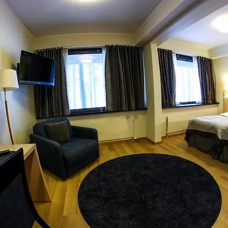Petays Hotel Tyrvanto