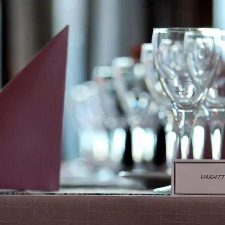 Petaeys Hotel
