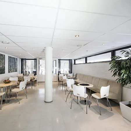 Hotel Petaeys Tyrväntö